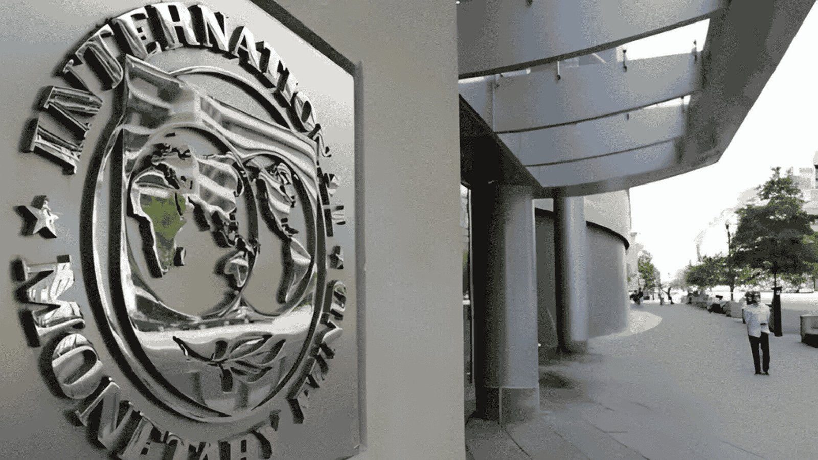 IMF Pakistan economic outlook 2025 report showing 3.6 percent growth forecast