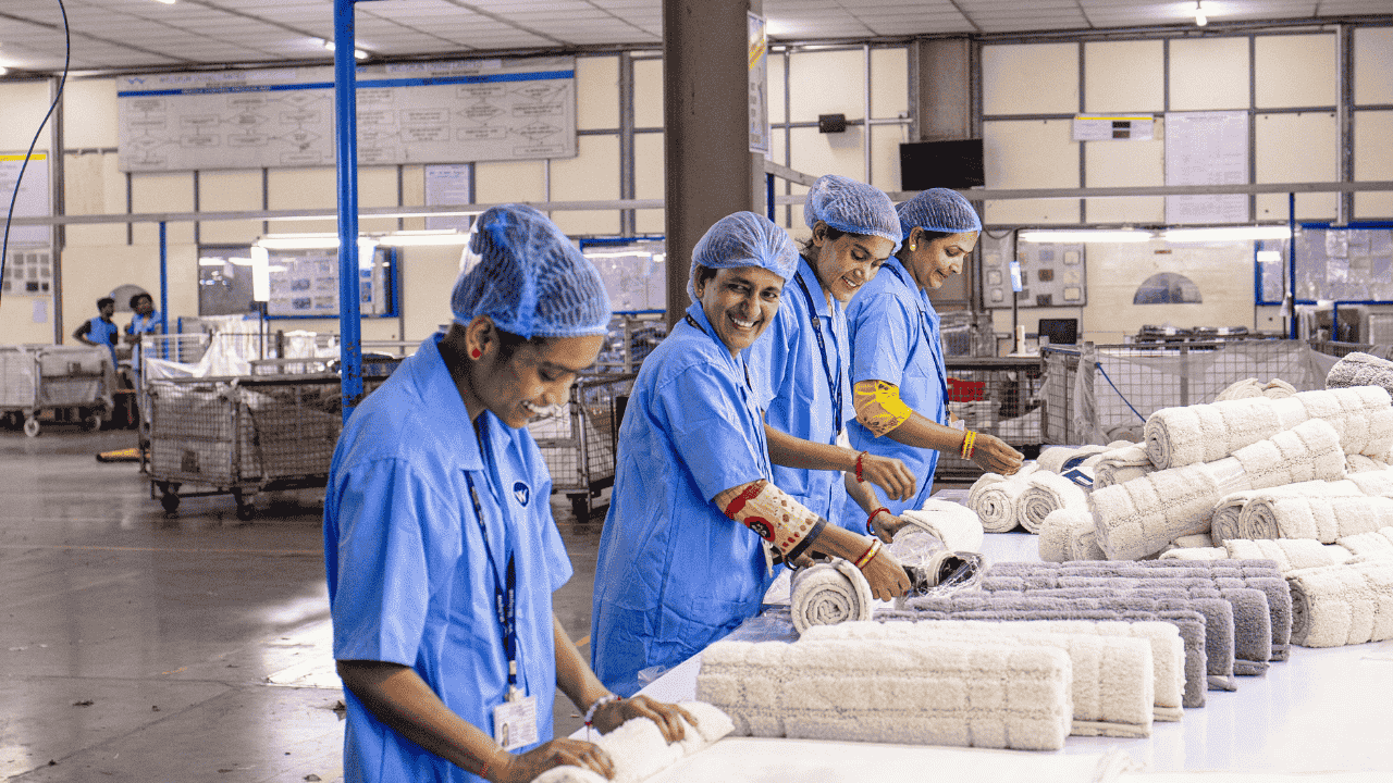 Pakistan manufacturing growth with autos, cement, and textiles leading