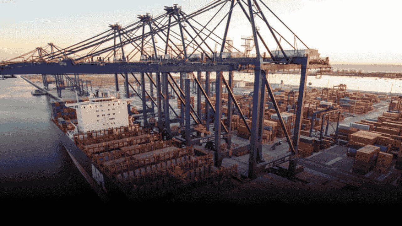 Pakistan ports revenue 2024 25 showing the contribution of Port Qasim, Gwadar, and Karachi to the national economy.